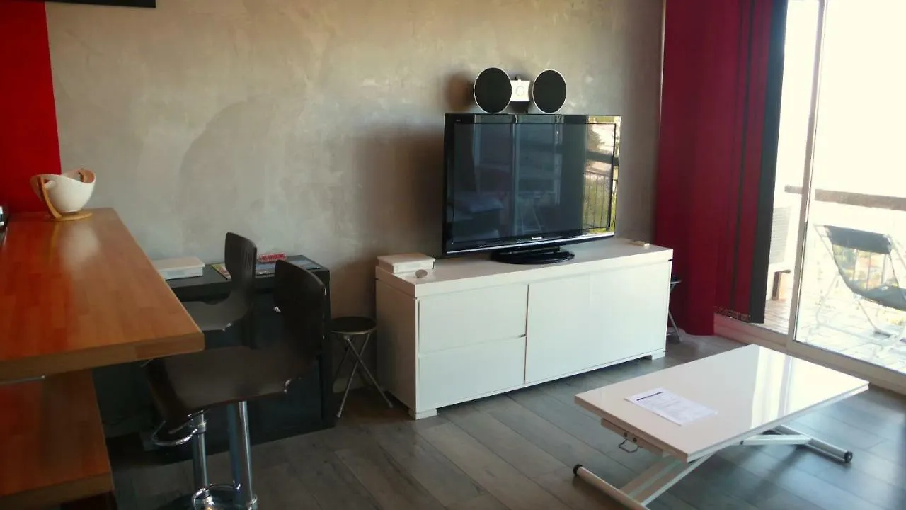 Residence St Marc Par Dodo-A-Cassis Apartment